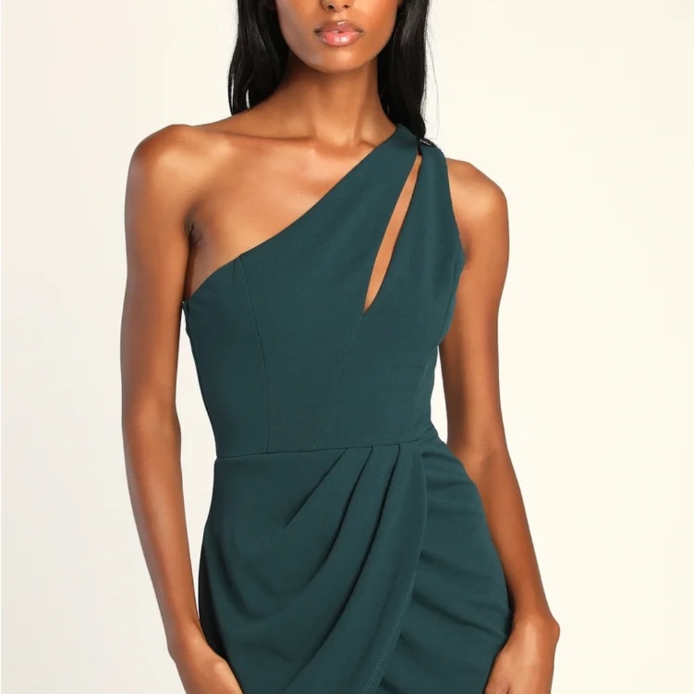 Lulus Enchanting Essence Green One-Shoulder Cutout Tulip Dress NWT